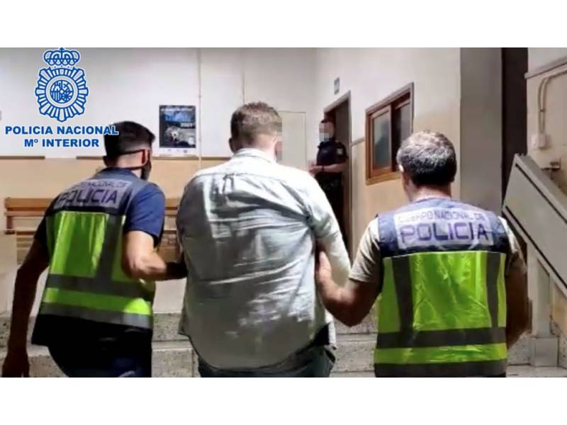 International fugitive arrested whilst having dinner at a restaurant in San Miguel