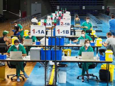 The Santiago Martín pavilion is now ready to vaccinate 24 hours a day