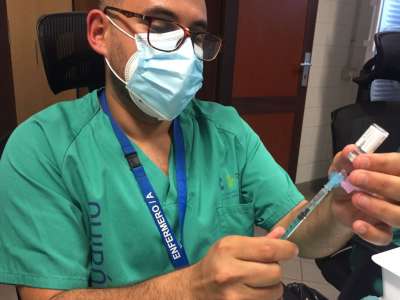 Vaccination of 20 to 29 years olds starts in Tenerife and Gran Canaria