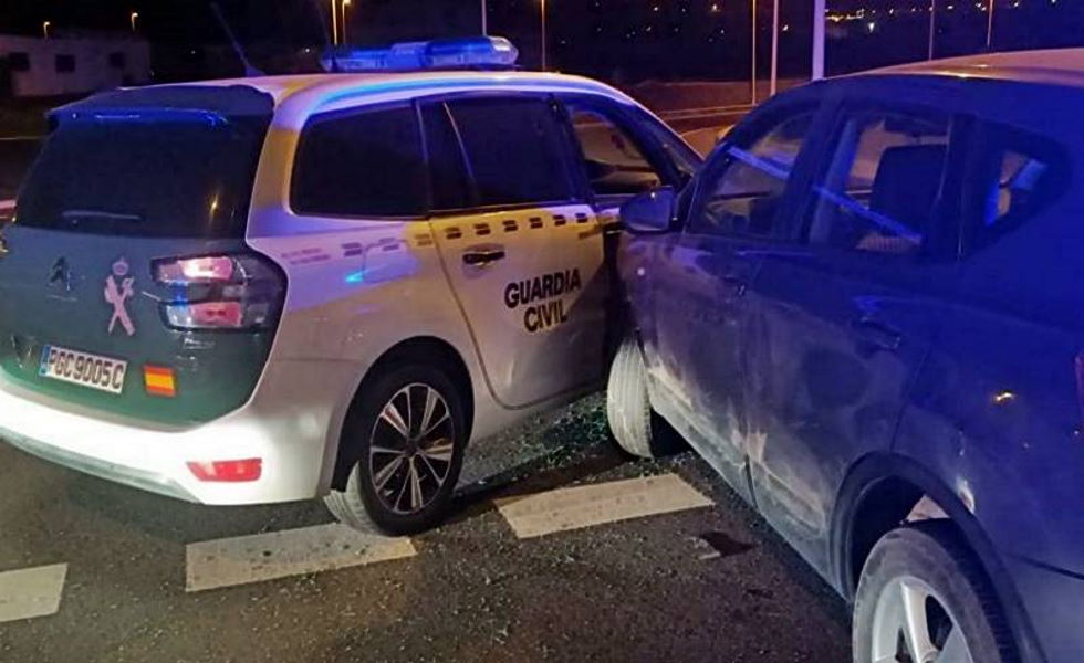 Car chase in Lanzarote ends with Guardia Civil officer injured