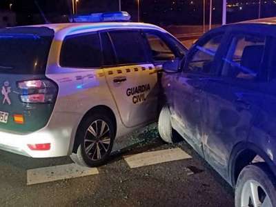 Car chase in Lanzarote ends with Guardia Civil officer injured