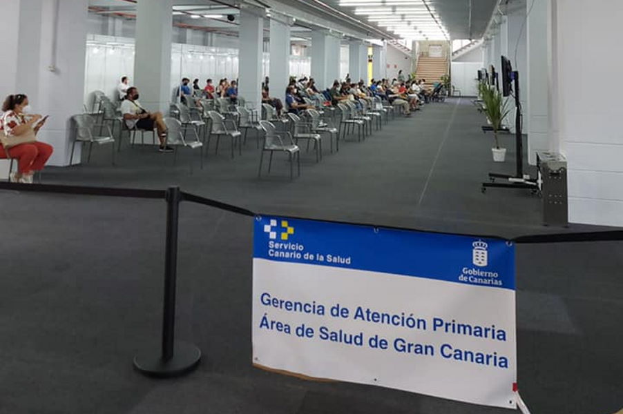 Almost 50% of the target population in the Canaries are fully vaccinated