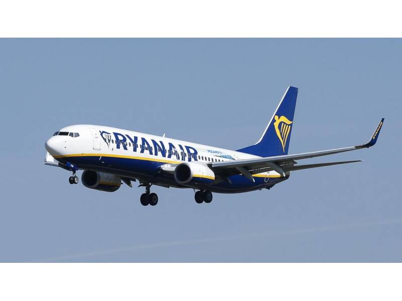 Policeman reported for sending daughter to Gran Canaria knowing she had Covid