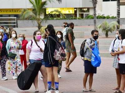 Parliament vote keeps masks as optional outdoors in public in Spain