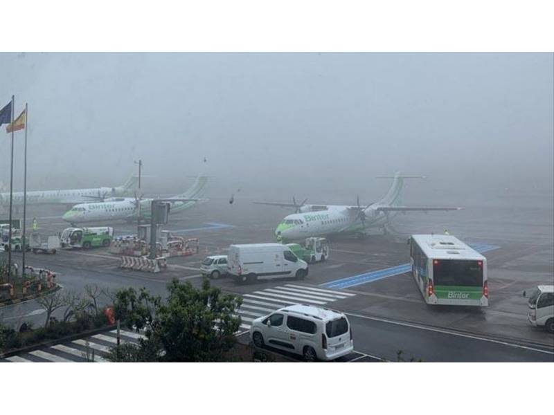 Flight disruptions at Tenerife’s airports due to strong winds and fog