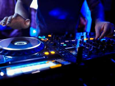 Nightlife wants to reopen as soon as possible and threatens to go to the TSJC