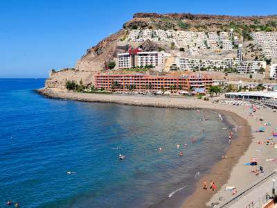 Dead body found floating in the sea close to a beach in Mogán
