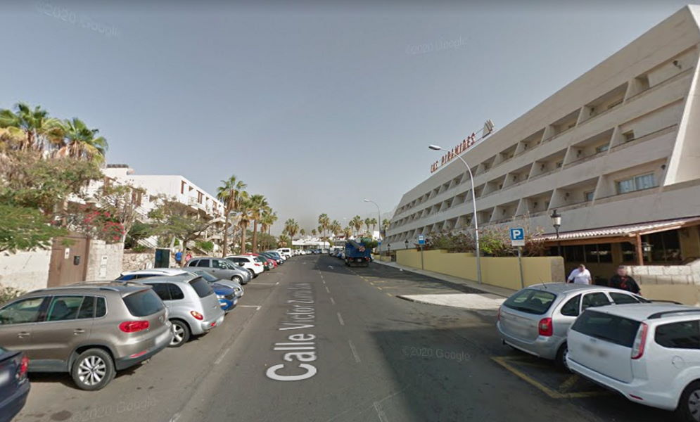 Dead body of a man found on a street in Las Americas this morning