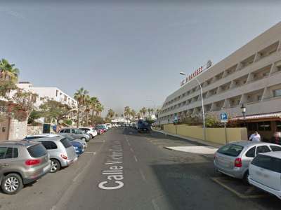 Dead body of a man found on a street in Las Americas this morning