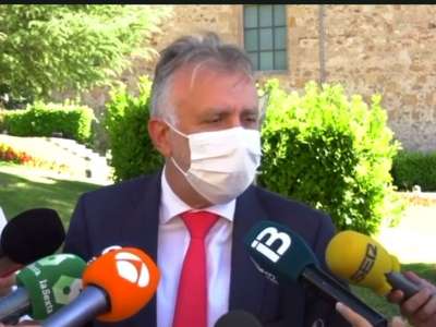 Torres: Unvaccinated people are a potential danger to society and recovery