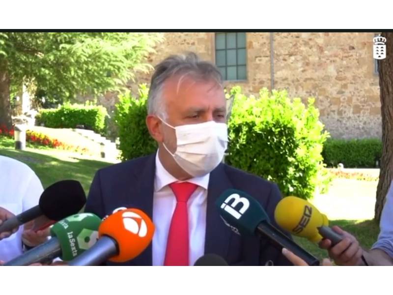 Torres: Unvaccinated people are a potential danger to society and recovery