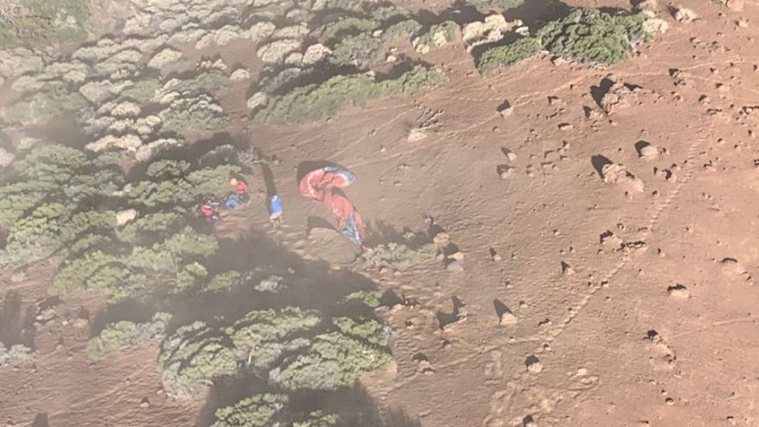 Two injured paragliders die from their injuries after crash in Tenerife