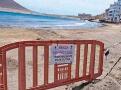 El Medano beach closed for swimming due to water contamination