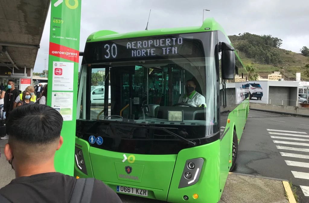 TITSA reactivates the service of line 343 between Costa Adeje and Puerto de la Cruz 