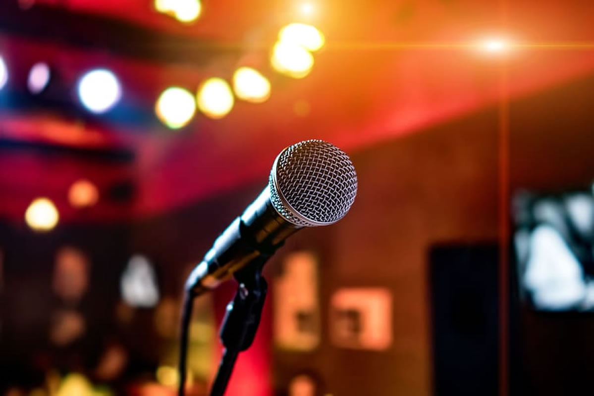 Live music or no live music – who can give us the definitive answer?