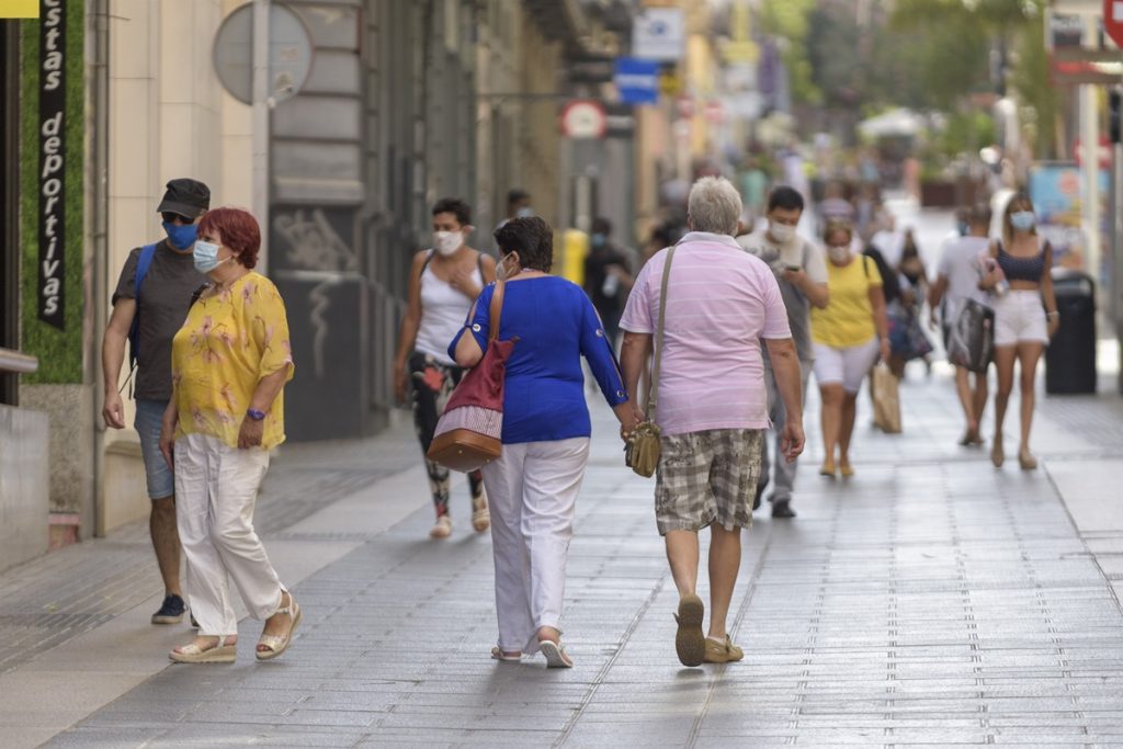 Covid update: The downward trend in the Canary Islands is slowing down
