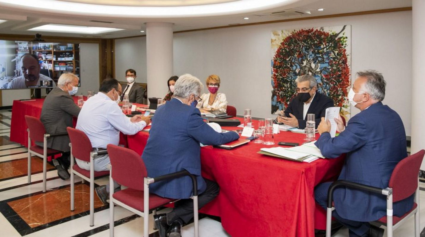 Are there more restrictions on the way in the Canary Islands?