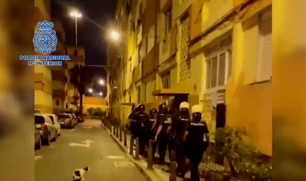 Largest point of sale for drugs in Gran Canaria is raided by armed police