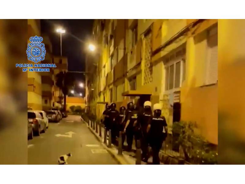 Largest point of sale for drugs in Gran Canaria is raided by armed police