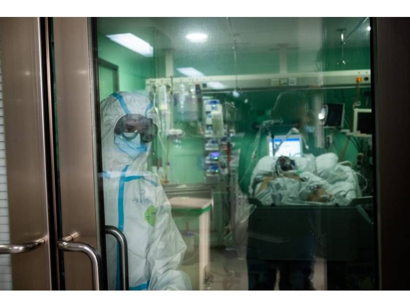 Covid update: 5 Covid deaths today including a 37 year old man with no previous pathologies