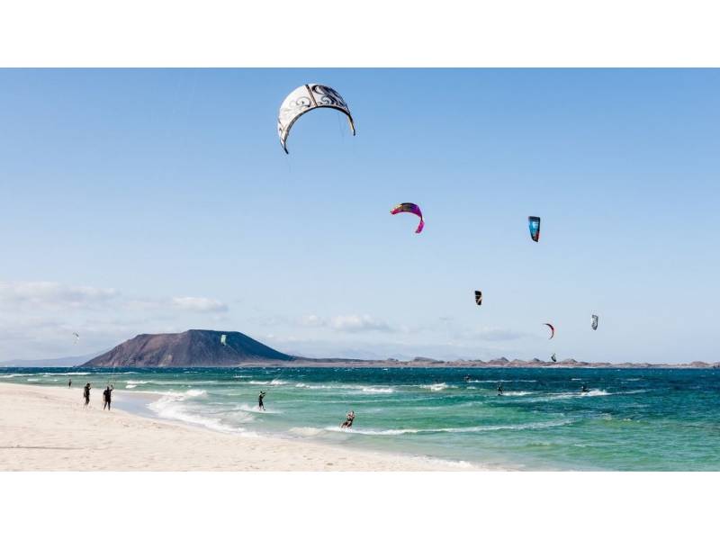 A hot weekend to finish the August holidays in the Canary Islands