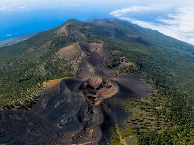 The Canary Islands enters yellow alert due to volcanic risk in La Palma