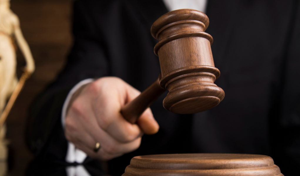 Woman convicted of beating her husband for several days in a hotel whilst on holiday