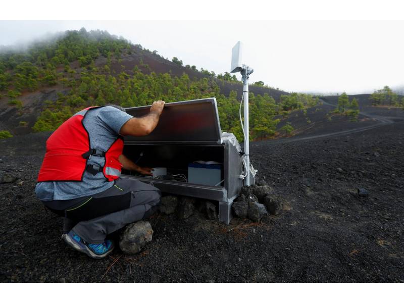 LA PALMA UPDATE: 40,000 people ready for evacuation, mega-tsunami ruled out