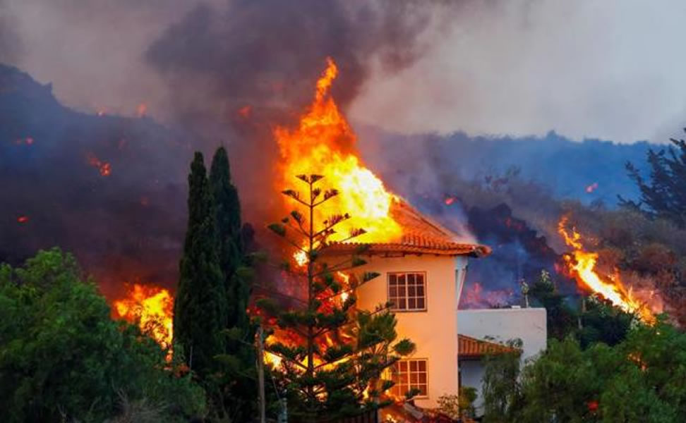 Involcan does not rule out new emission points on the volcano 