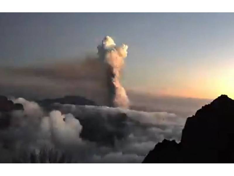AEMET warns of the path of the ash cloud through the Canary Islands
