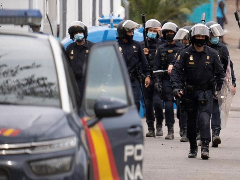 106 Italians arrested in Tenerife for various crimes and laundering 10 million euros