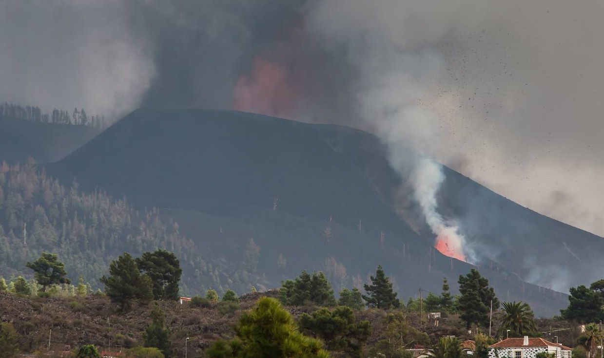 The La Palma volcano registers highest peak of seismic energy since eruption began