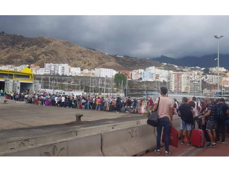 La Palma authorities appeal to the public: Don’t come to the island, let us work