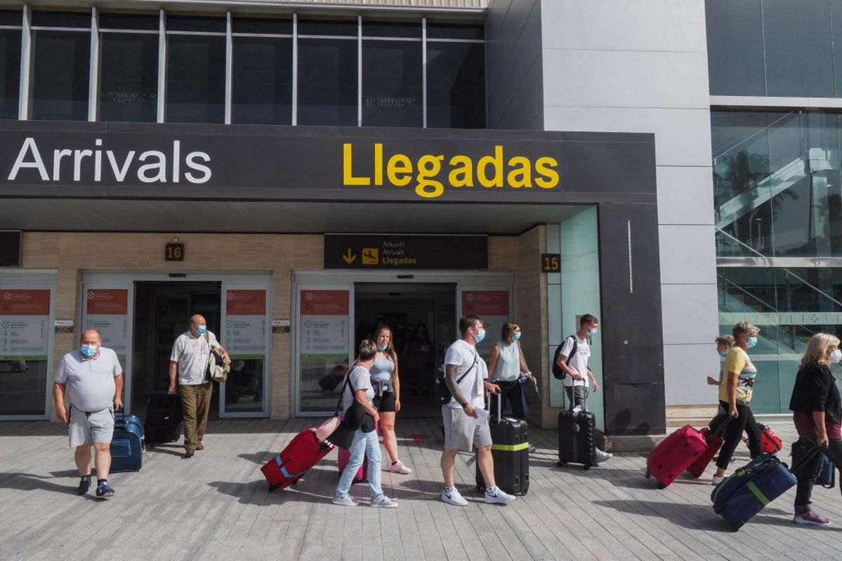 All airports in the Canary Islands are fully functional except for La Palma