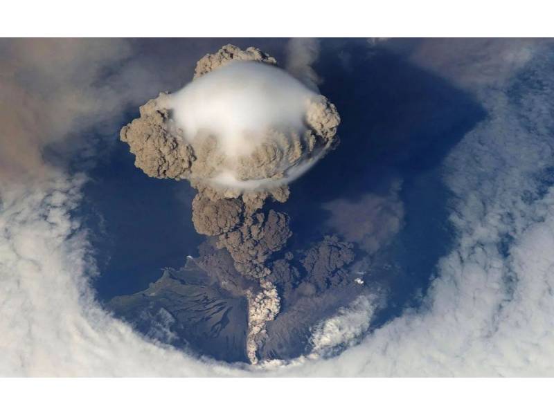 LA PALMA: Public advised to stay indoors to limit exposure to volcanic ash and gases