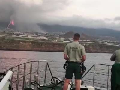 The lava has now affected almost 700 buildings on its way to the sea
