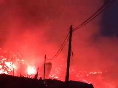 The lava has passed the Todoque mountain and is much closer to the sea