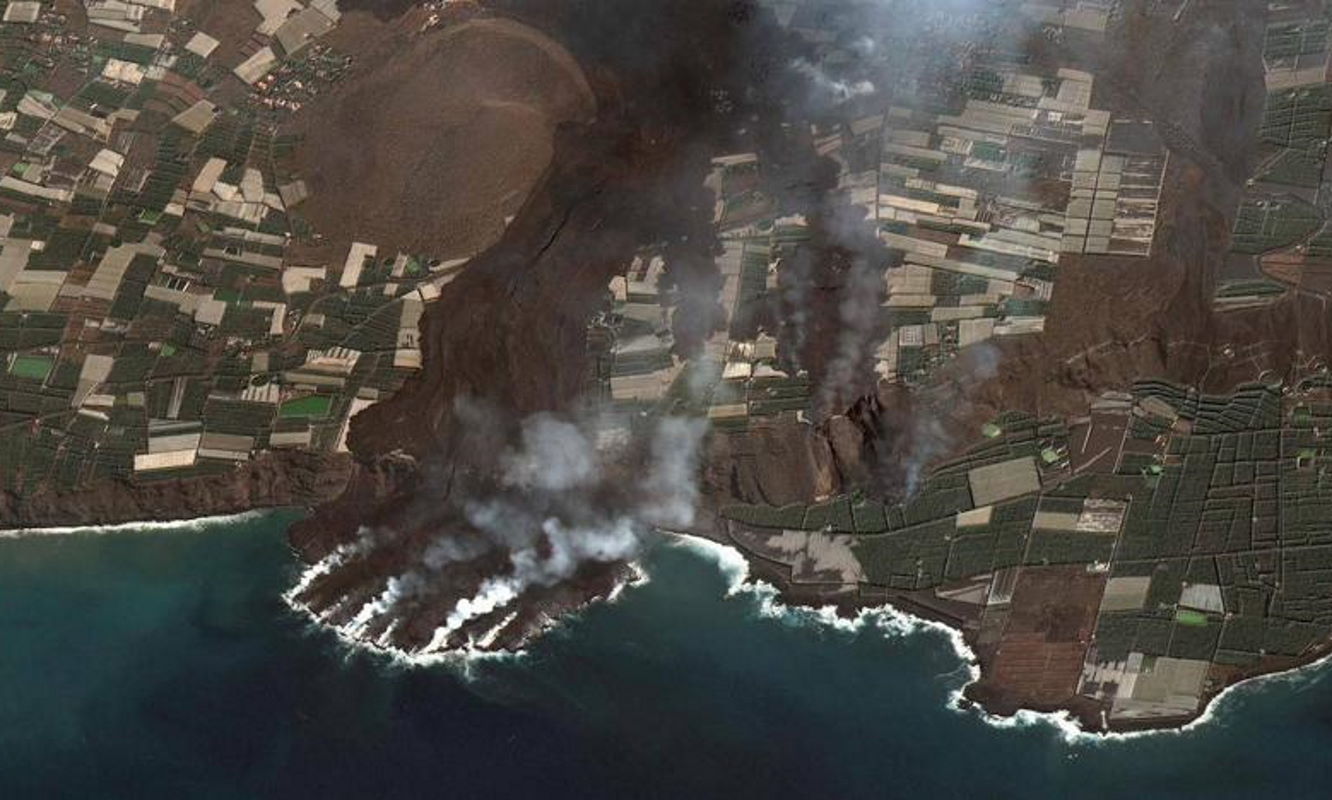 LA PALMA UPDATE: Lava Delta could collapse into the sea. Big waves: Yes. Tsunami: No