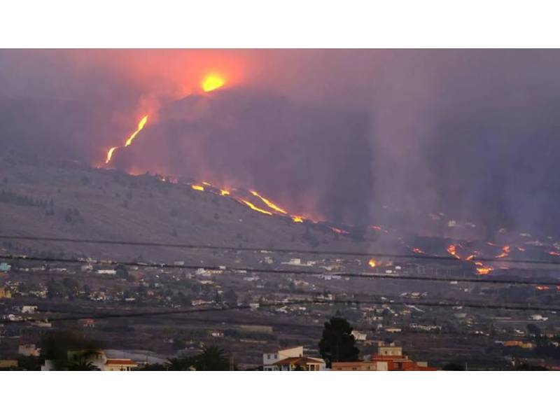 Experts warn that the eruption will not end in the short or medium term