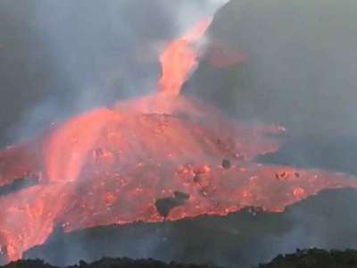 Lava overflows into the main cone of the volcano; major destruction in La Laguna