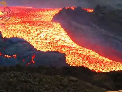 VIDEO: ‘Lava tsunami’ prevents access to Tazacorte because of proximity of flows