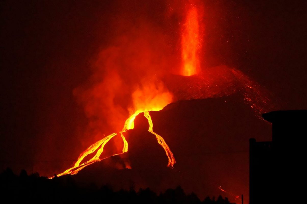 LA PALMA UPDATE: More lava and more earthquakes as eruption enters 5th week