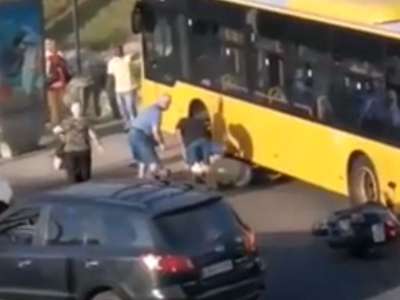 Bus driver arrested for running over a motorcyclist after an argument