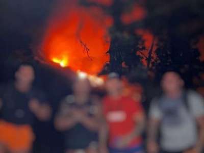 Four British residents of Tenerife arrested after taking ‘selfies’ in the exclusion zone