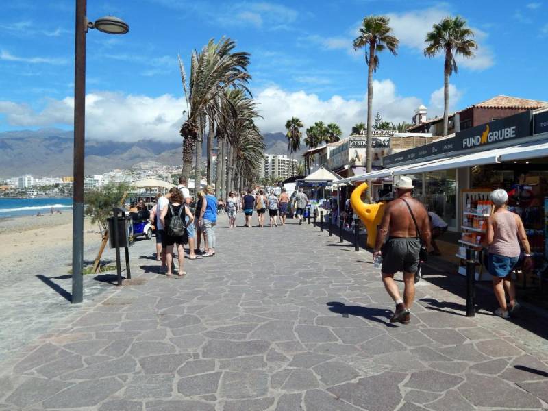 Covid update: Now over 1,000 deaths as daily cases increase again in the Canaries