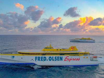 Fred Olsen’s new high-tech Trimaran arrives in Gran Canaria after 9,500 mile journey