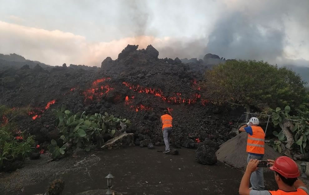 LATEST: The ground on La Palma has risen 10 centimetres in the last 24 hours