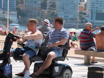 Riding a bike or electric scooter in pedestrian areas now carries a fine of 200 euros