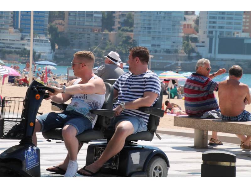 Riding a bike or electric scooter in pedestrian areas now carries a fine of 200 euros