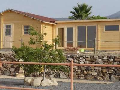 The Government buys the first 30 homes for victims of the volcano in La Palma